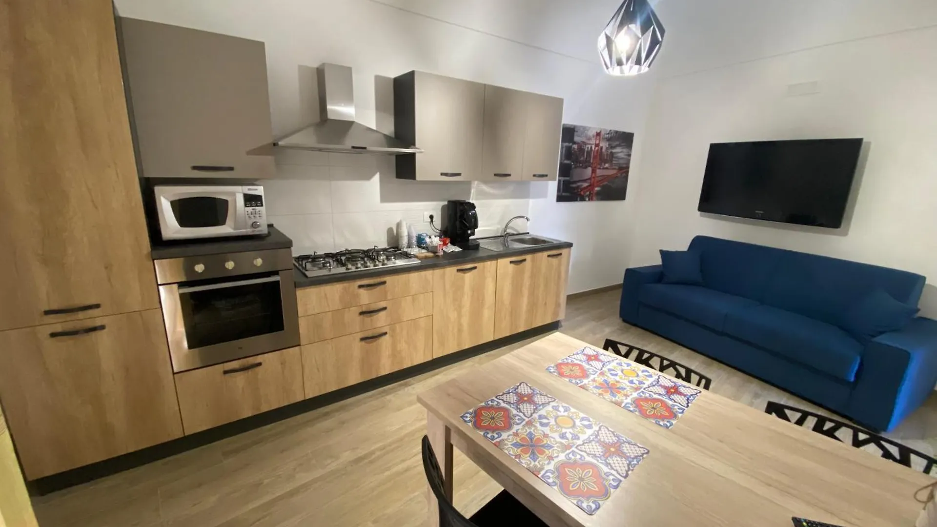 Civico10 Apartment Naro Italy